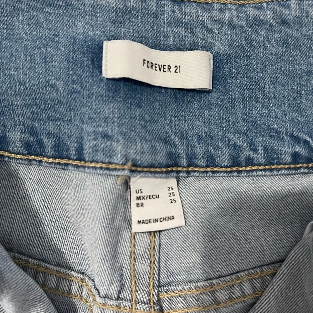 Jeans - Picture 3 of 6
